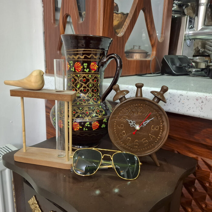 ساعت رومیزی مدل گردو